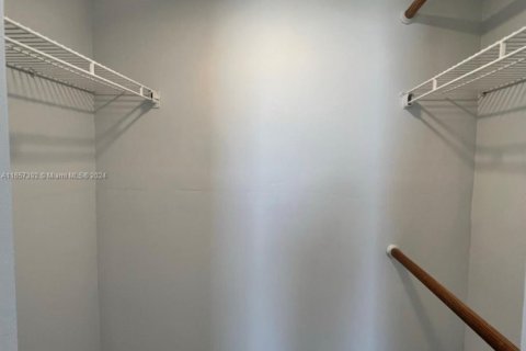 Купить кондоминиум в Норт-Майами, Флорида 2 спальни, 97.55м2, № 1958451 - фото 10