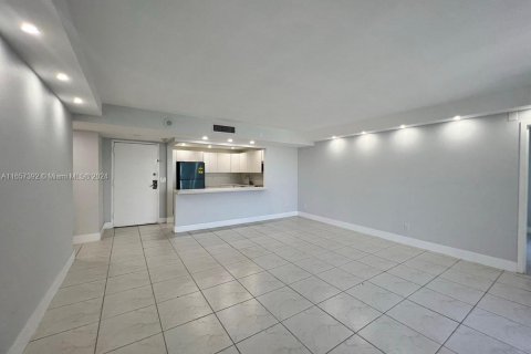 Купить кондоминиум в Норт-Майами, Флорида 2 спальни, 97.55м2, № 1958451 - фото 6