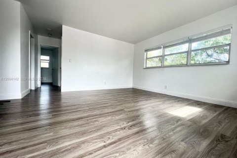 Apartment in Fort Lauderdale, Florida 2 bedrooms, 70.98 sq.m. № 2068304 - photo 2