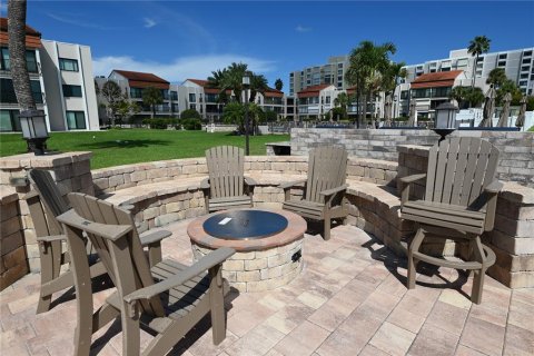 Condo in Clearwater, Florida, 2 bedrooms № 2395855 - photo 20
