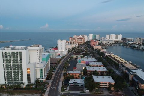 Condo in Clearwater, Florida, 2 bedrooms № 2395855 - photo 4