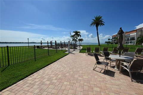Condo in Clearwater, Florida, 2 bedrooms № 2395855 - photo 16