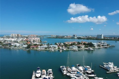 Condo in Clearwater, Florida, 2 bedrooms № 2395855 - photo 21