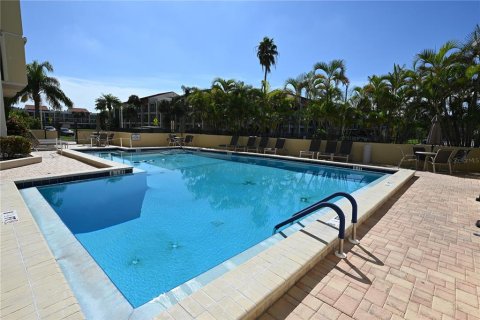 Condo in Clearwater, Florida, 2 bedrooms № 2395855 - photo 7
