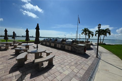 Condo in Clearwater, Florida, 2 bedrooms № 2395855 - photo 18