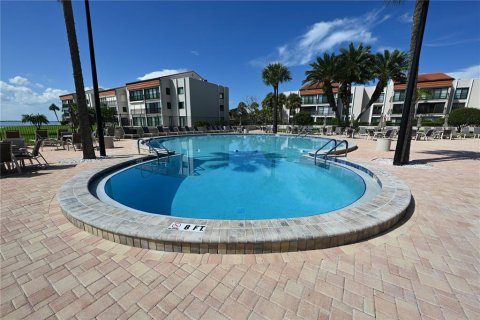 Condo in Clearwater, Florida, 2 bedrooms № 2395855 - photo 14