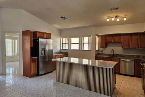 House in Kissimmee, Florida 4 bedrooms, 148.46 sq.m. № 1869782 - photo 5