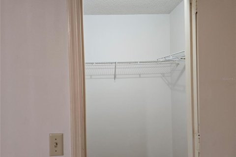 House in Kissimmee, Florida 4 bedrooms, 148.46 sq.m. № 1869782 - photo 17