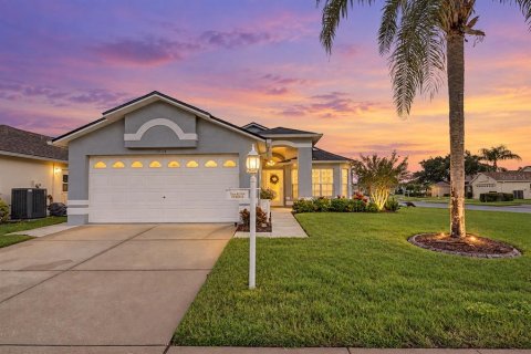 Casa en Trinity, Florida 3 dormitorios, 181.16 m2 № 2339567