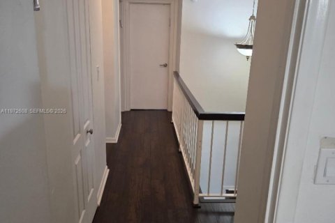 Touwnhouse à louer à Hollywood, Floride: 3 chambres, 176.51 m2 № 2042904 - photo 7