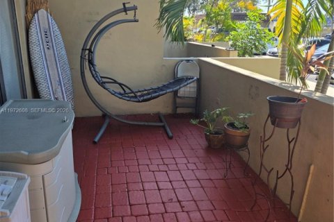 Touwnhouse à louer à Hollywood, Floride: 3 chambres, 176.51 m2 № 2042904 - photo 14