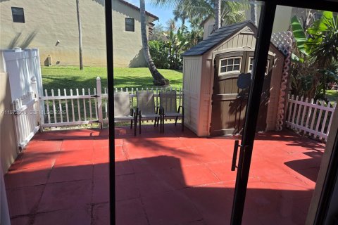 Touwnhouse à louer à Hollywood, Floride: 3 chambres, 176.51 m2 № 2042904 - photo 15