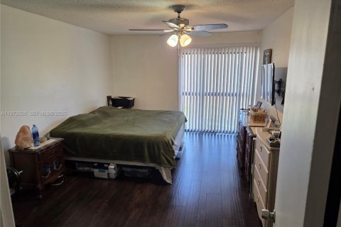 Touwnhouse à louer à Hollywood, Floride: 3 chambres, 176.51 m2 № 2042904 - photo 5