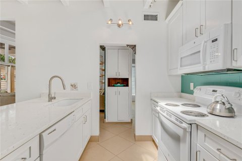 Apartamento en alquiler en Sarasota, Florida, 2 dormitorios, 113.71 m2 № 1745305 - foto 13