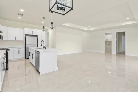 House in Punta Gorda, Florida 3 bedrooms, 146.88 sq.m. № 2113367 - photo 5