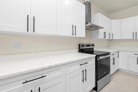 House in Punta Gorda, Florida 3 bedrooms, 146.88 sq.m. № 2113367 - photo 20