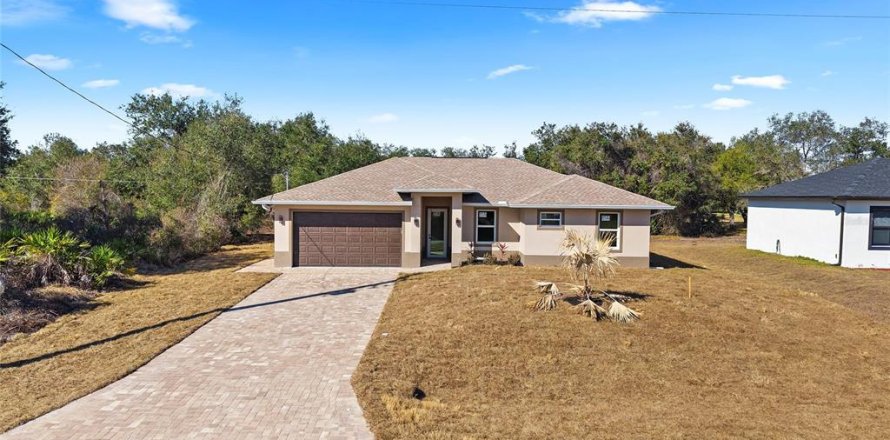 House in Punta Gorda, Florida 3 bedrooms, 146.88 sq.m. № 2113367