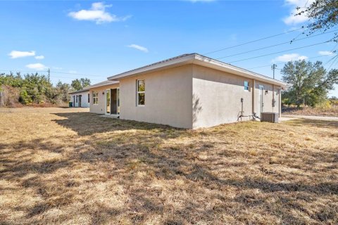 House in Punta Gorda, Florida 3 bedrooms, 146.88 sq.m. № 2113367 - photo 29