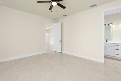 House in Punta Gorda, Florida 3 bedrooms, 146.88 sq.m. № 2113367 - photo 21