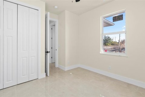House in Punta Gorda, Florida 3 bedrooms, 146.88 sq.m. № 2113367 - photo 24
