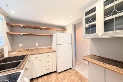 Condo in Bradenton, Florida, 1 bedroom № 2212726 - photo 7