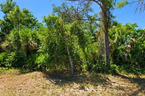 Terreno en venta en North Port, Florida № 2372827 - foto 3
