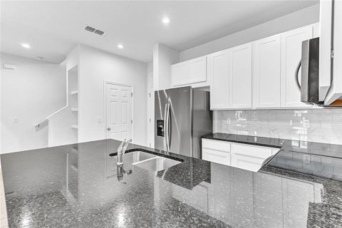 Touwnhouse à vendre à Kissimmee, Floride: 3 chambres, 148.83 m2 № 2124745 - photo 17