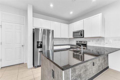 Touwnhouse à vendre à Kissimmee, Floride: 3 chambres, 148.83 m2 № 2124745 - photo 15