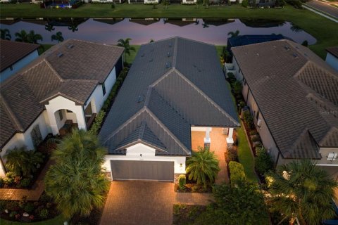 Villa ou maison à vendre à Palmetto, Floride: 3 chambres, 176.14 m2 № 2342026 - photo 2