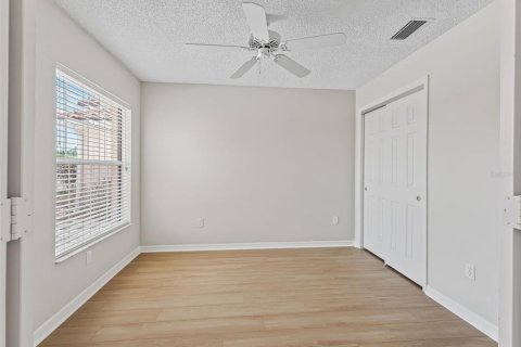 Casa en venta en The Villages, Florida, 2 dormitorios, 156.63 m2 № 1852762 - foto 4