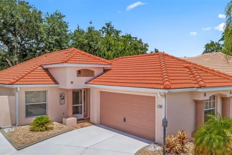 Casa en venta en The Villages, Florida, 2 dormitorios, 156.63 m2 № 1852762 - foto 2