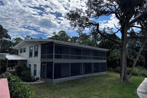 House in Merrit Island, Florida 4 bedrooms, 228.91 sq.m. № 1575310 - photo 7