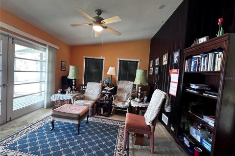 House in Merrit Island, Florida 4 bedrooms, 228.91 sq.m. № 1575310 - photo 19