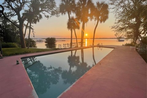 House in Merrit Island, Florida 4 bedrooms, 228.91 sq.m. № 1575310 - photo 3