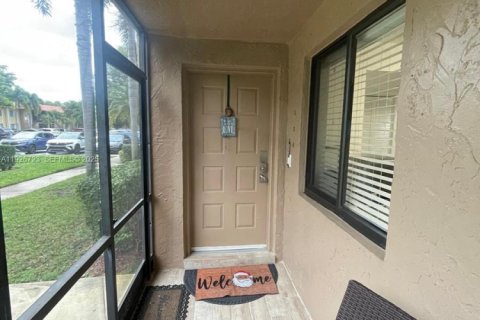Copropriété à vendre à Weston, Floride: 2 chambres, 114.36 m2 № 1990265 - photo 3