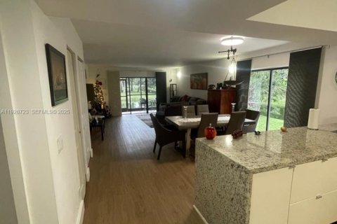 Copropriété à vendre à Weston, Floride: 2 chambres, 114.36 m2 № 1990265 - photo 7