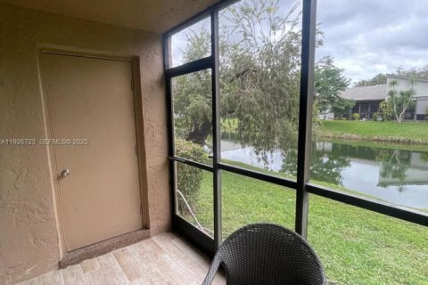 Copropriété à vendre à Weston, Floride: 2 chambres, 114.36 m2 № 1990265 - photo 11