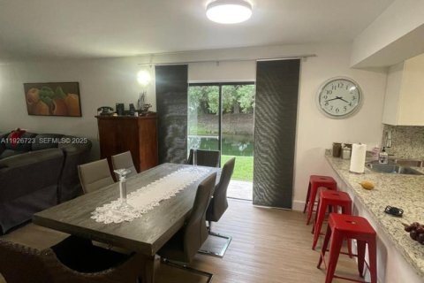 Copropriété à vendre à Weston, Floride: 2 chambres, 114.36 m2 № 1990265 - photo 8