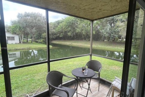 Copropriété à vendre à Weston, Floride: 2 chambres, 114.36 m2 № 1990265 - photo 10