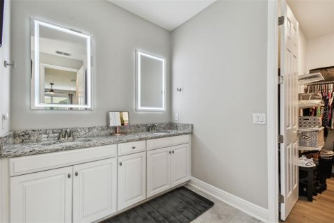 House in Wesley Chapel, Florida 4 bedrooms, 205.13 sq.m. № 1805190 - photo 19
