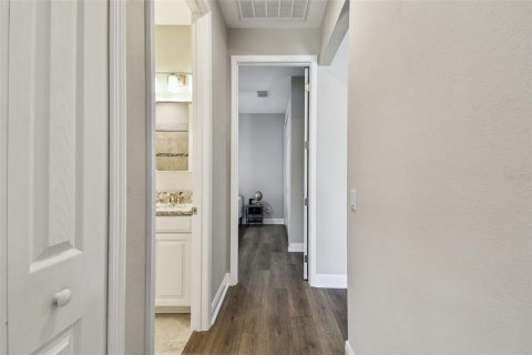 House in Wesley Chapel, Florida 4 bedrooms, 205.13 sq.m. № 1805190 - photo 29