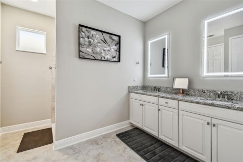 House in Wesley Chapel, Florida 4 bedrooms, 205.13 sq.m. № 1805190 - photo 20