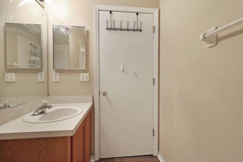 Touwnhouse à louer à Tampa, Floride: 3 chambres, 126.72 m2 № 2156438 - photo 28