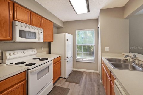 Touwnhouse à louer à Tampa, Floride: 3 chambres, 126.72 m2 № 2156438 - photo 17