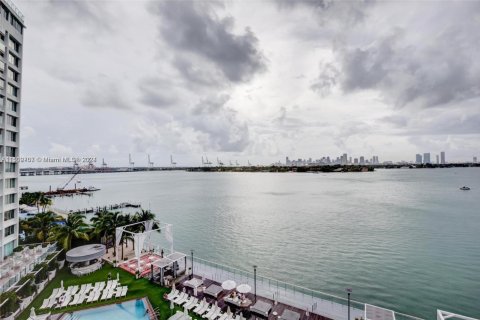 Condo in Miami Beach, Florida, 1 bedroom  № 1763987 - photo 5