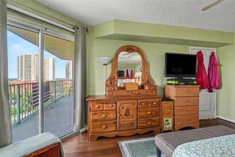 Condo in Daytona Beach Shores, Florida, 2 bedrooms № 2210726 - photo 20