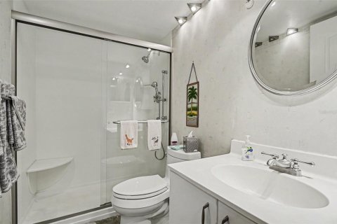 Condo in Daytona Beach Shores, Florida, 2 bedrooms № 2210726 - photo 25