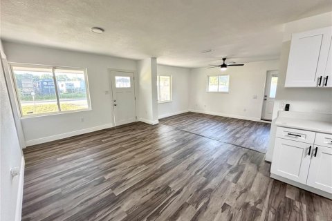 Casa en venta en Lakeland, Florida, 3 dormitorios, 115.94 m2 № 1918309 - foto 8