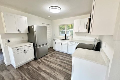 Casa en venta en Lakeland, Florida, 3 dormitorios, 115.94 m2 № 1918309 - foto 6