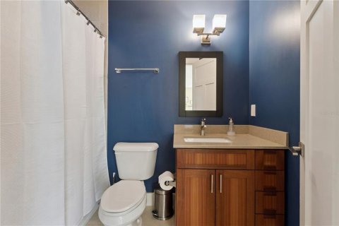 House in Tavares, Florida 4 bedrooms, 410.63 sq.m. № 2223553 - photo 19